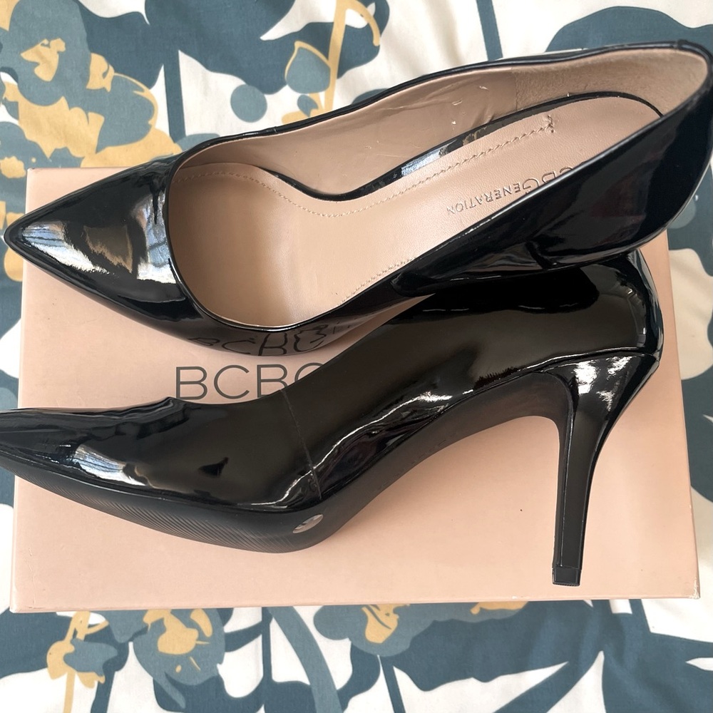 Bcbgeneration Women’s Pointed Toe Classic Pump Bl… - image 1